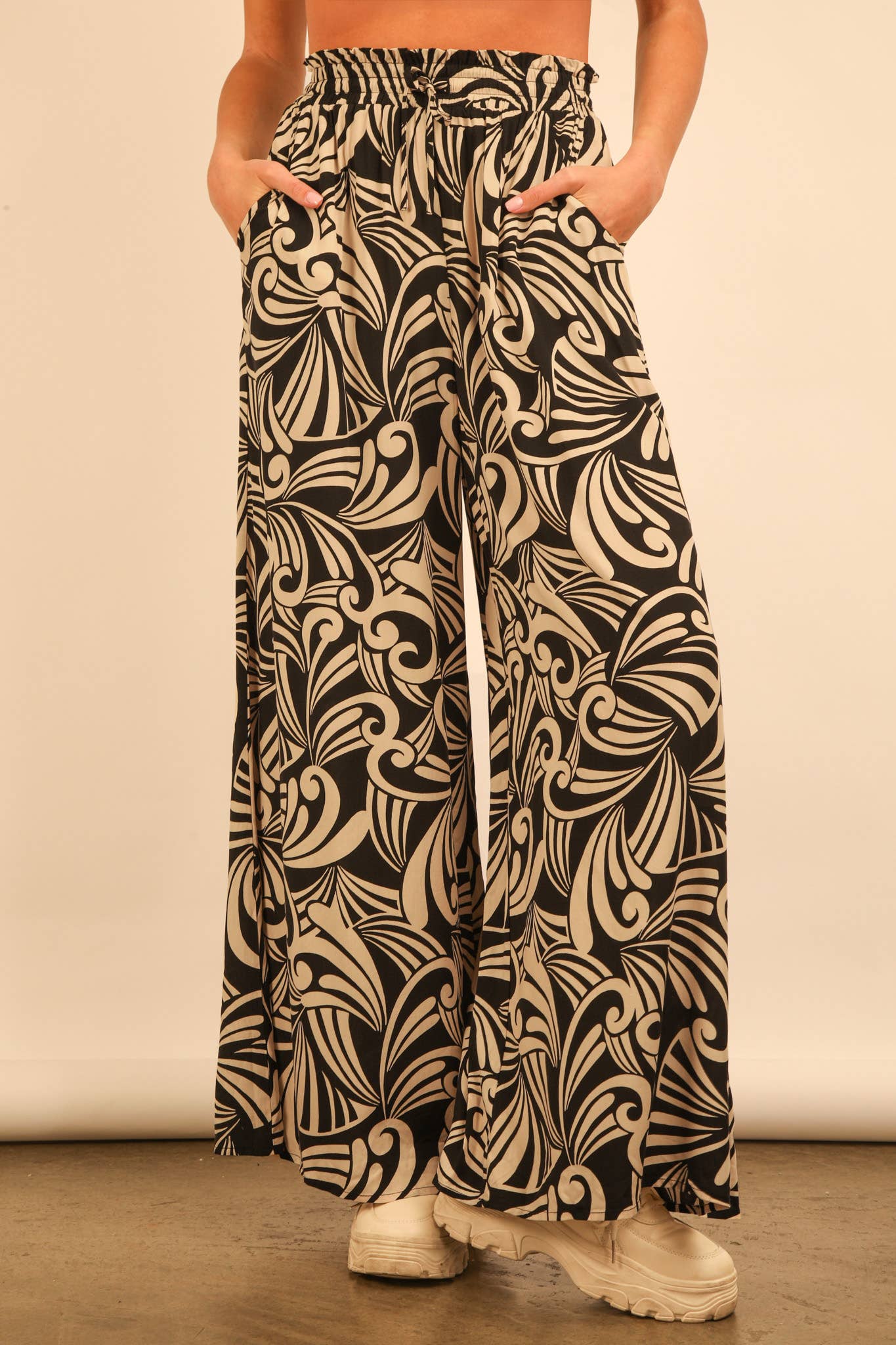 Chloe Printed Wide Leg Long Pants
