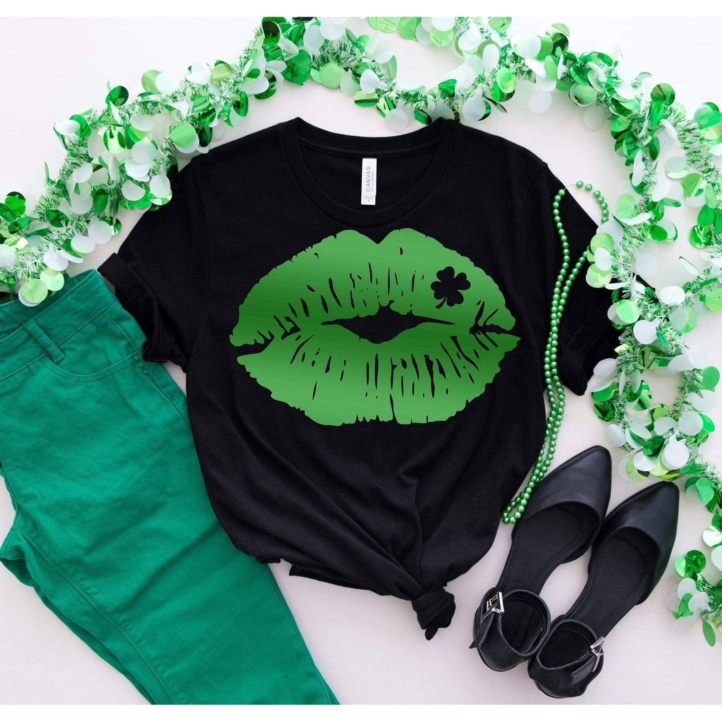Clover Lips Tee - The Salty Mare