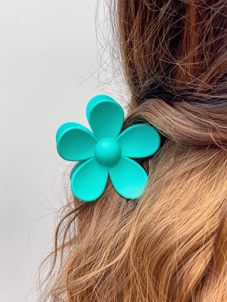 Flower-Shaped Hair Clips - The Salty Mare