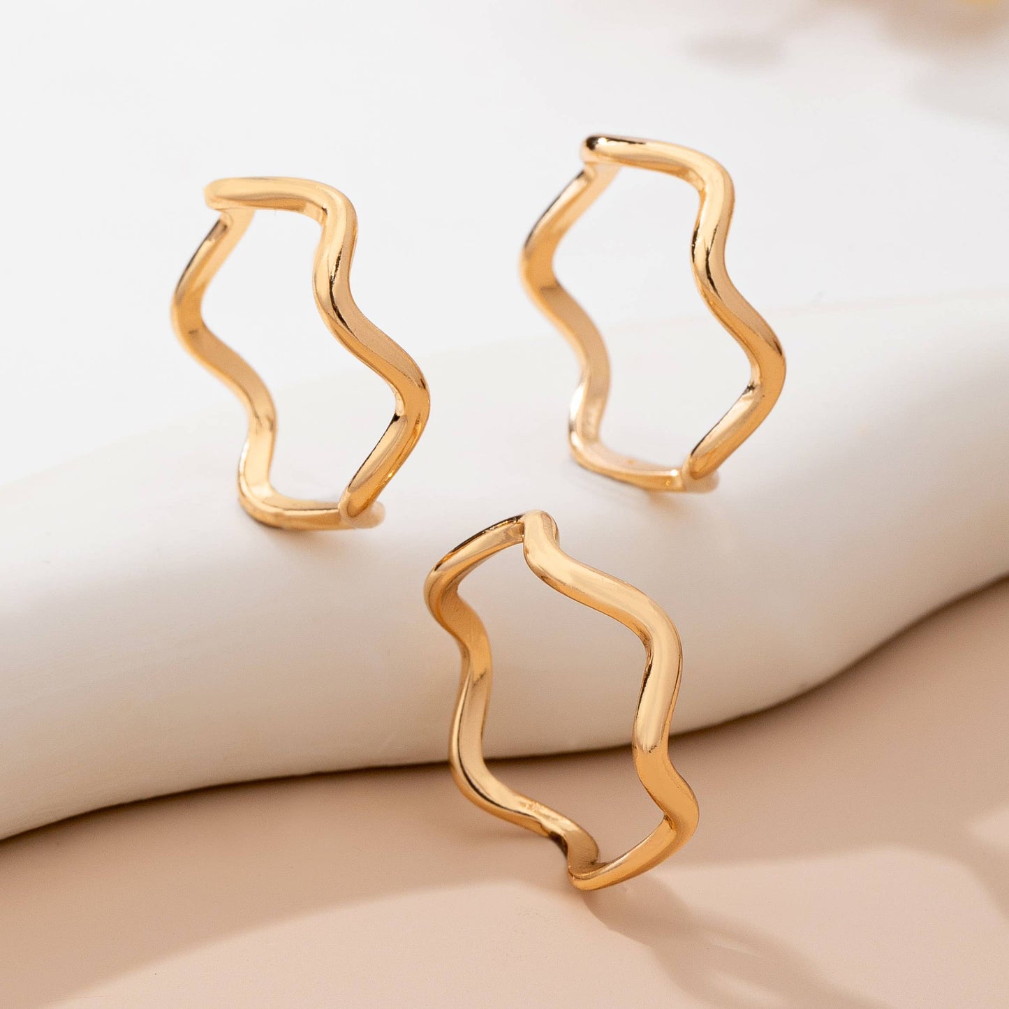 Wavy Knot Gold Ring