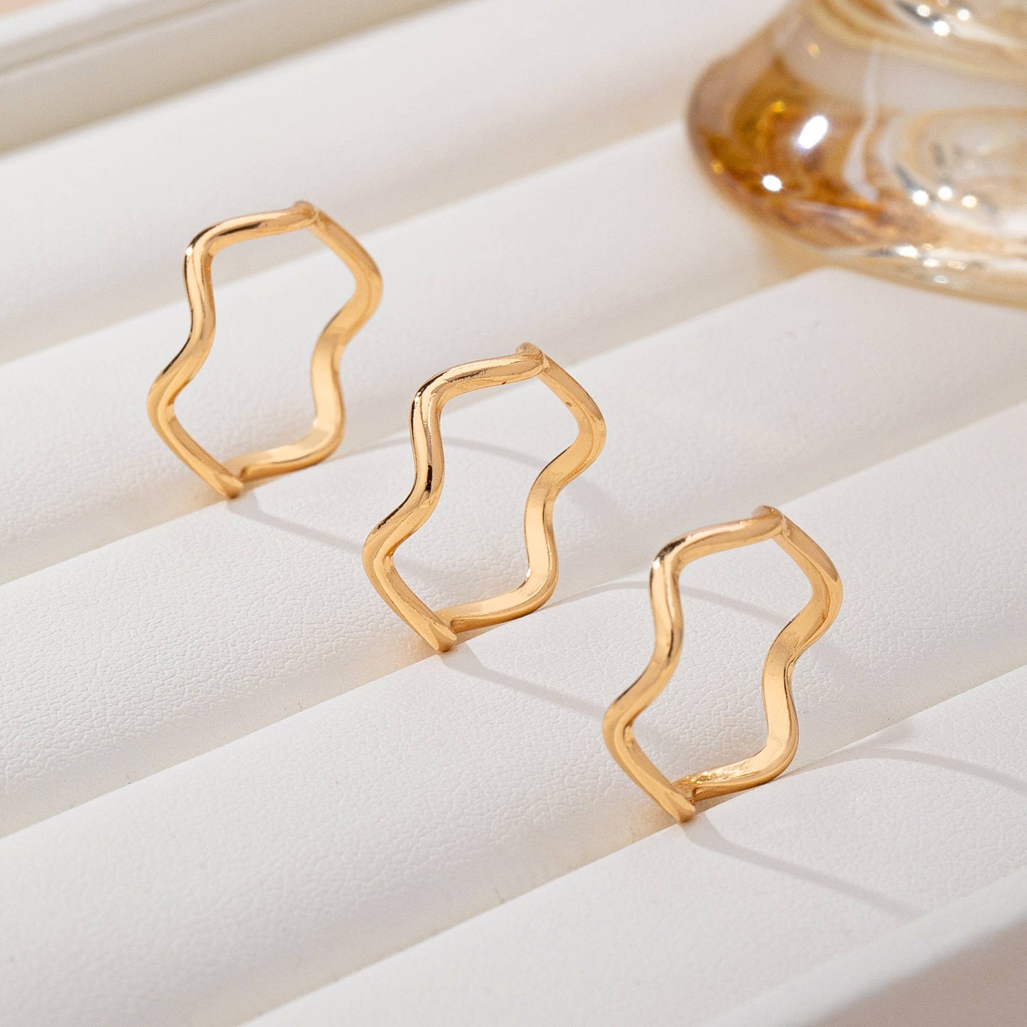 Wavy Knot Gold Ring