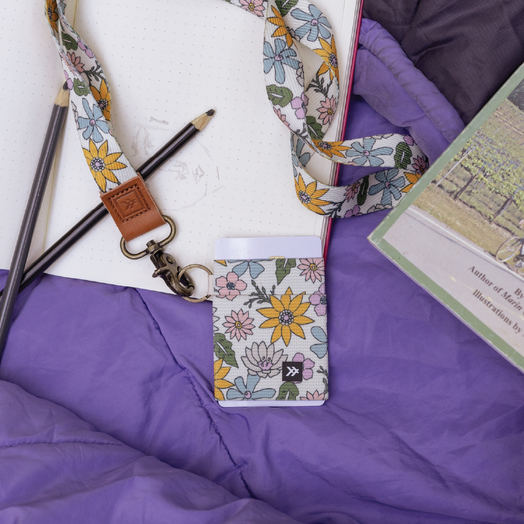 Mountain Flowers - Elastic Wallet