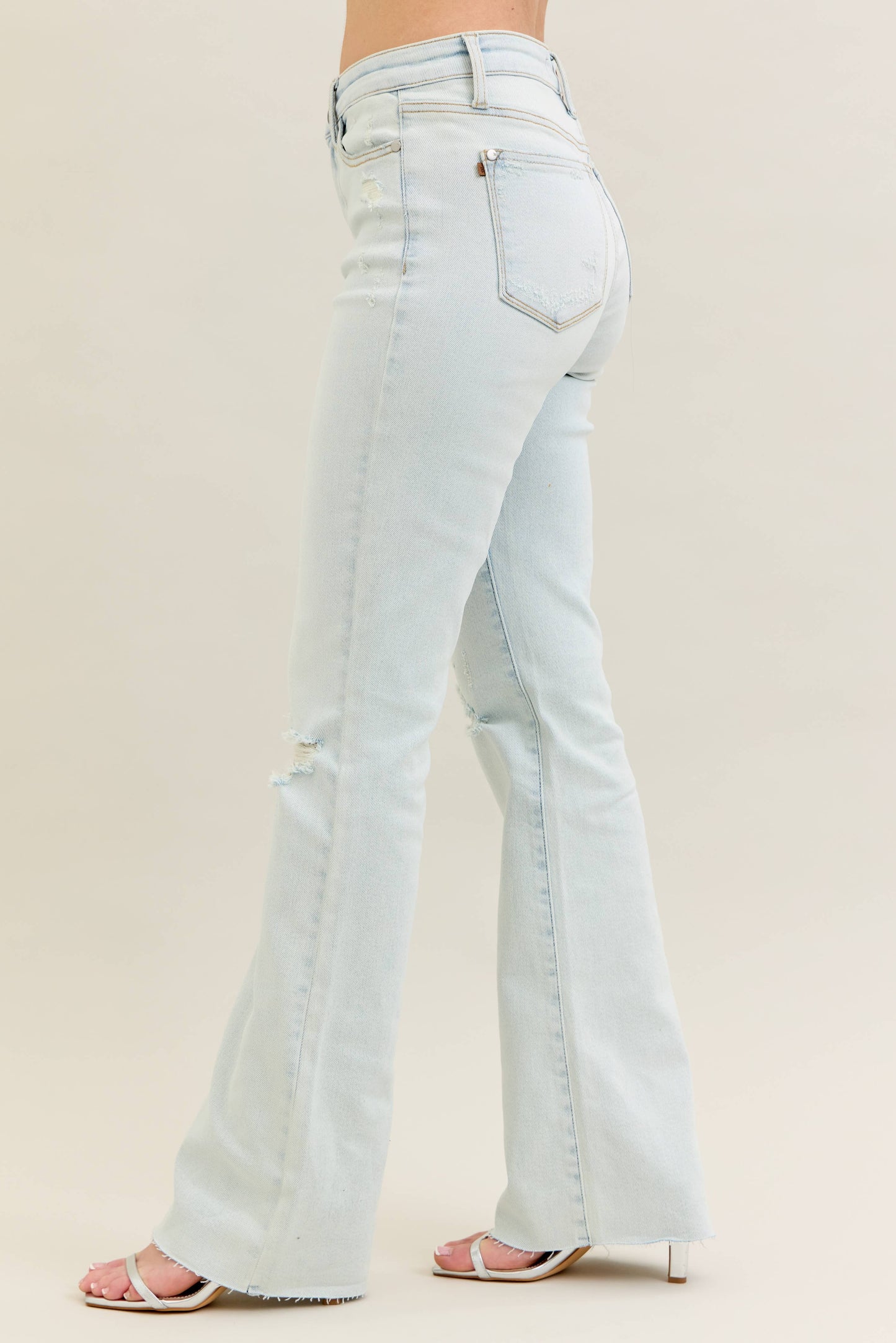 Mid Rise Distressed & Fray Hem Bootcut