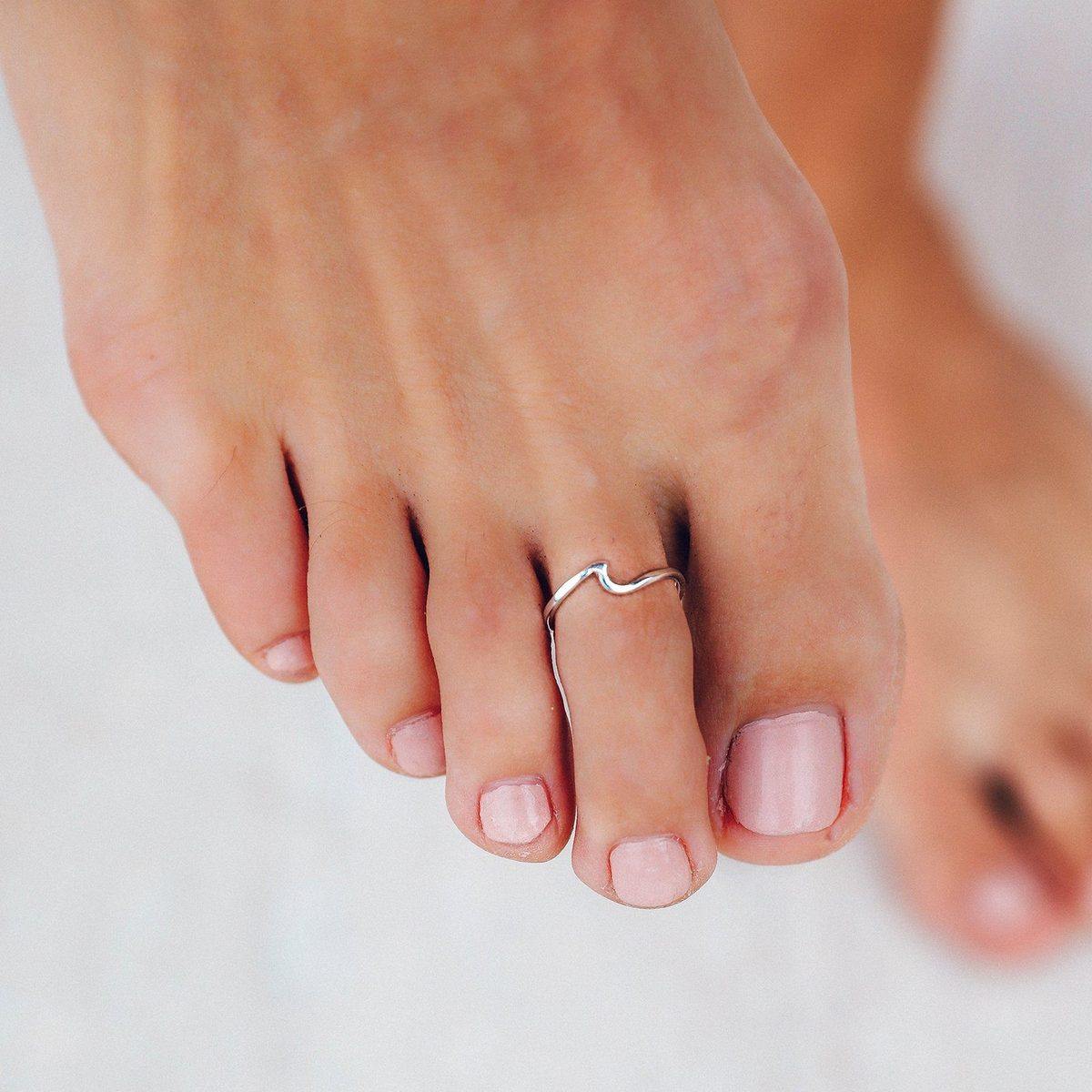 Wave Toe Ring - The Salty Mare